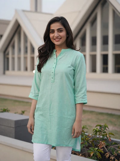 Pakistani woman Sana from Islamabad looking for serious partnership